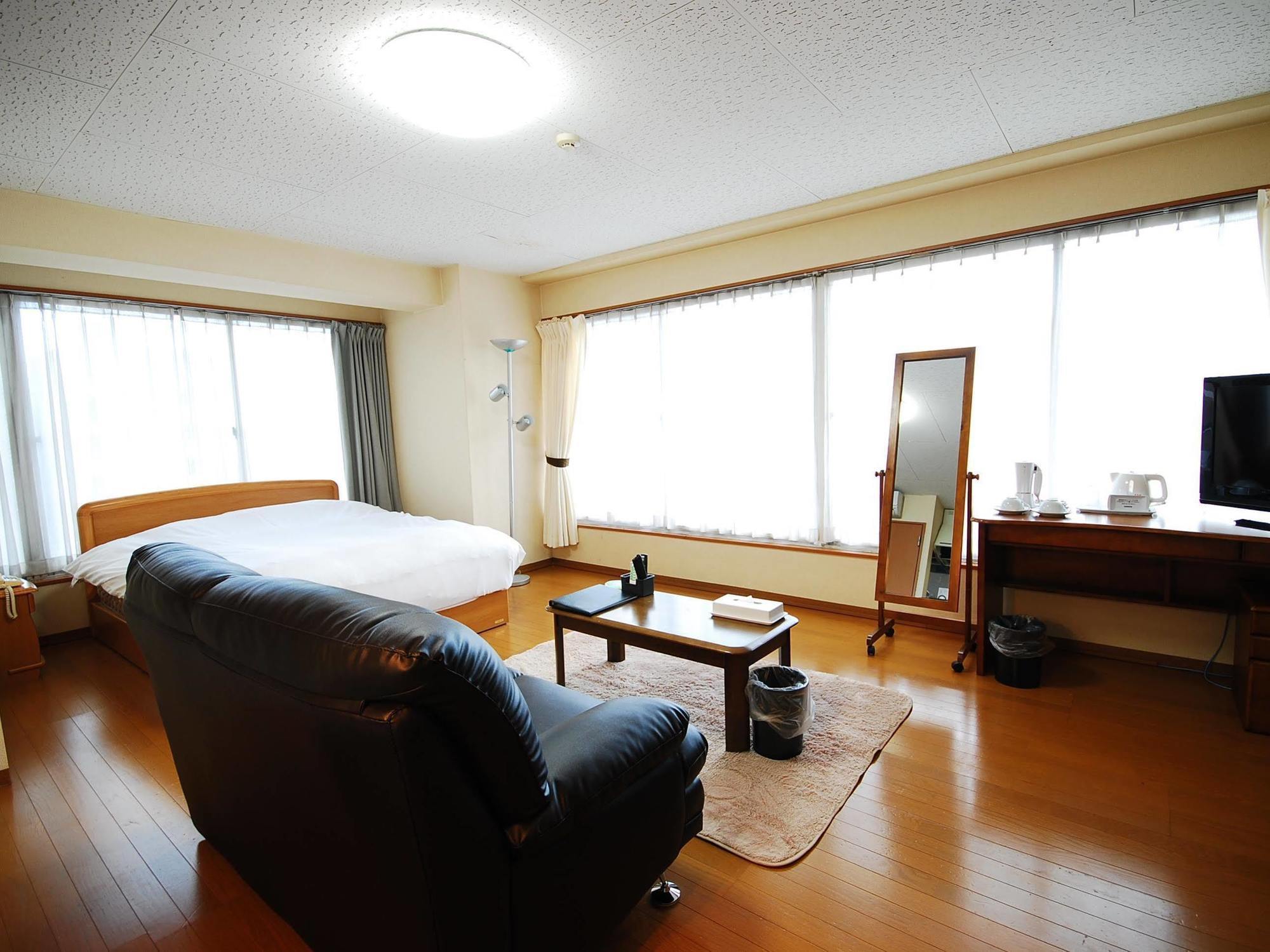 Hotel Cooju Kawasaki Kawasaki  Exteriör bild